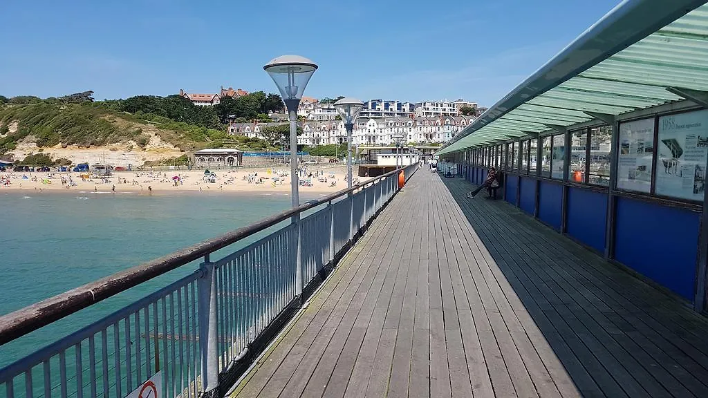 Boscombe Reef Hotel Bournemouth Guest house